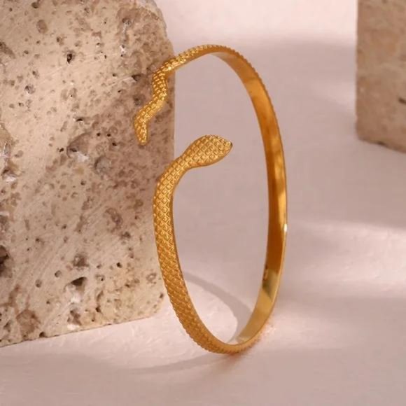 NEW ADJUSTABLE 18K GOLD BANGLE BRACELET - Picture 5 of 7
